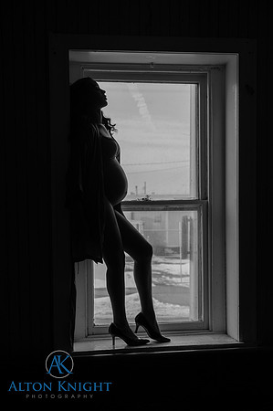 Maternity Shoot-7.jpg